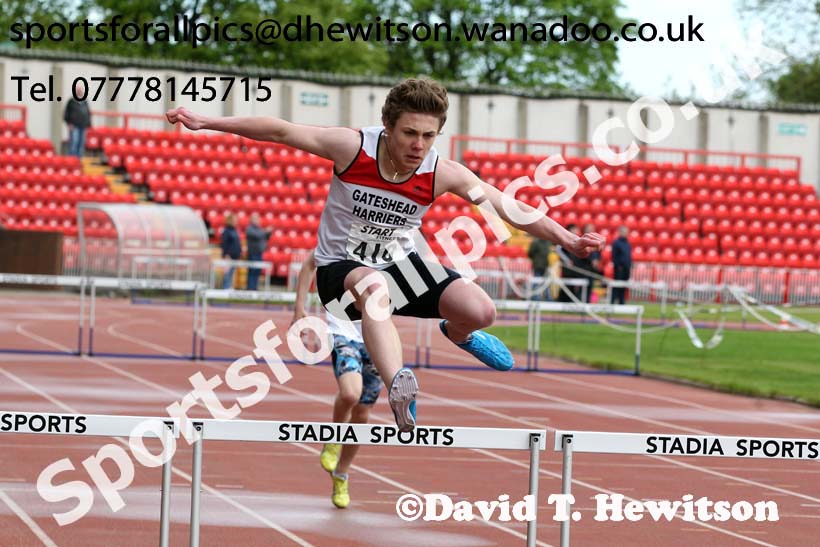 Mens under-17s, North East Track and Field Champs., Gateshead. Photo: David T. Hewitson/Sports for All Pics